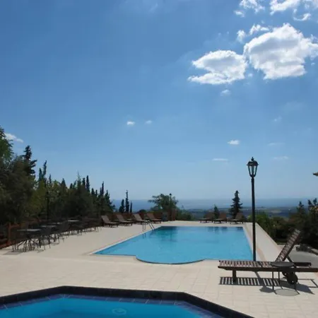 Roxani Hotell 3*