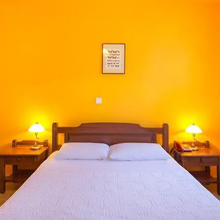 Hotell Roxani 3*