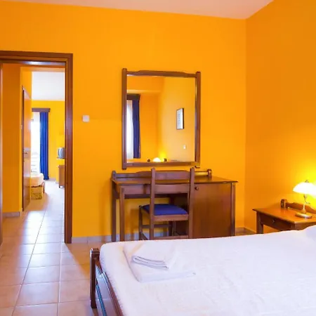 Hotell Roxani 3*