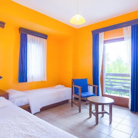 Roxani Hotell Marónia