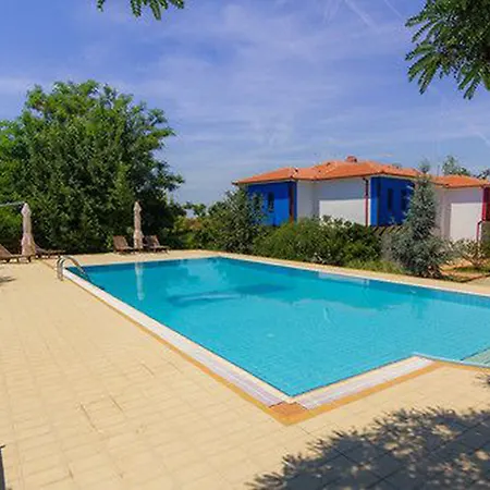 Roxani Hotell 3*