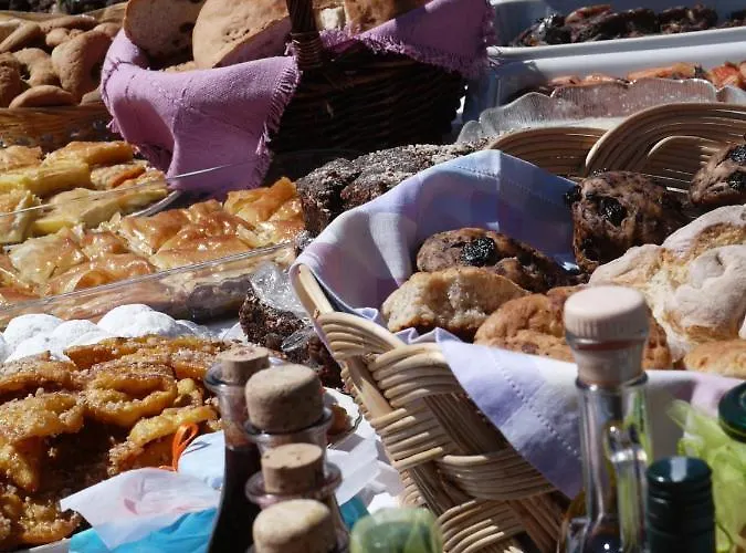 Roxani Otel Maroneia (Crete)